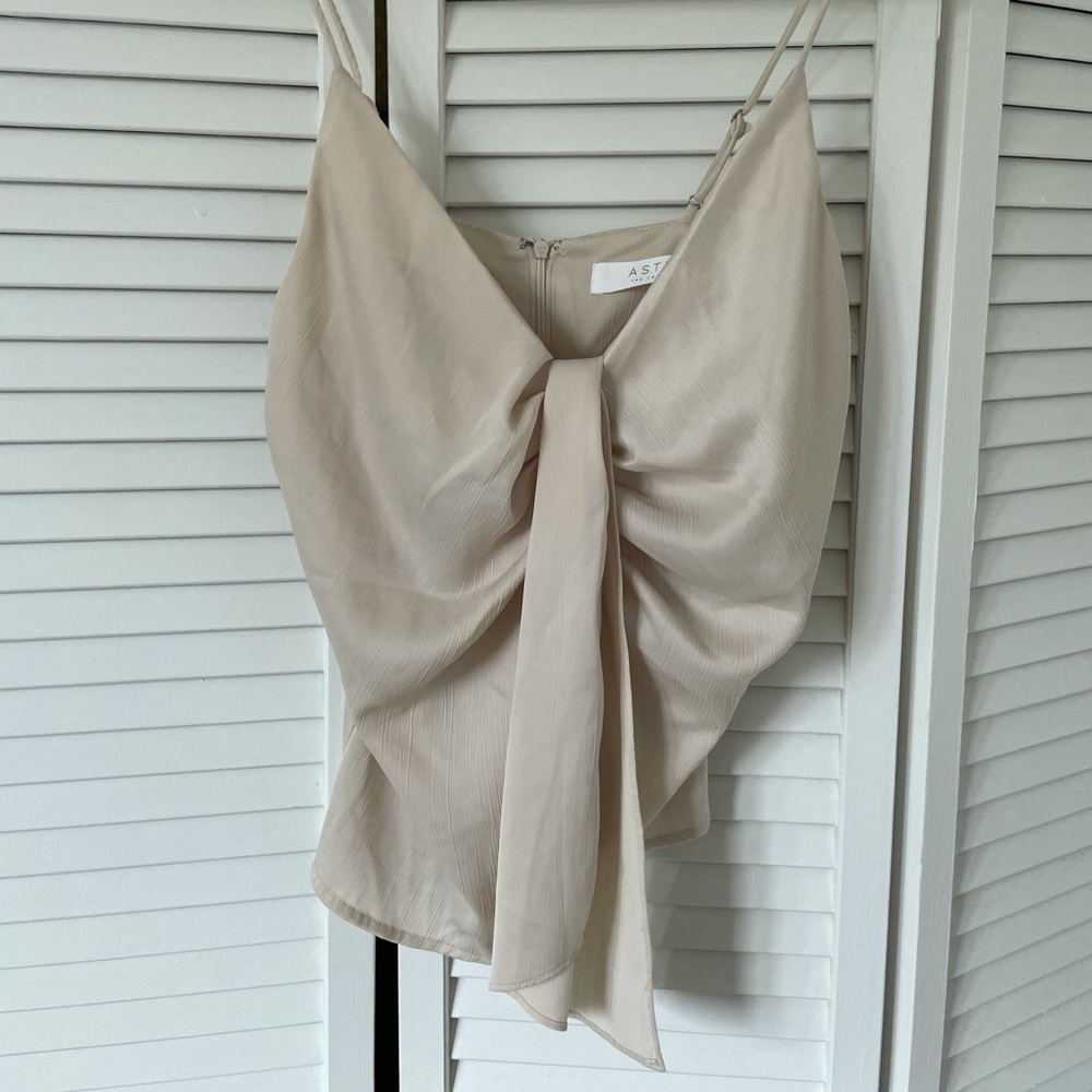 ASTR Cream Top